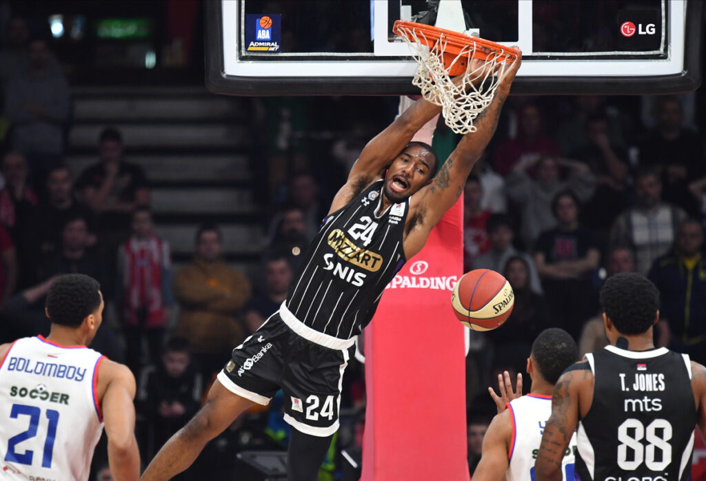 CRVENA ZVEZDA vs PARTIZAN Beograd, 23.12.2024. foto: Marko Metlas BASKETBALL, ABA LEAGUE, CRVENA ZVEZDA, PARTIZAN