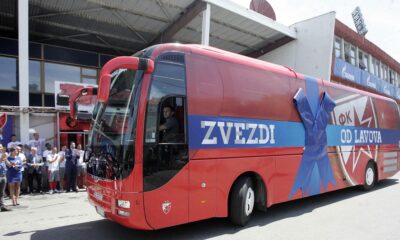 Autobus sa fudbalerima Zvezde