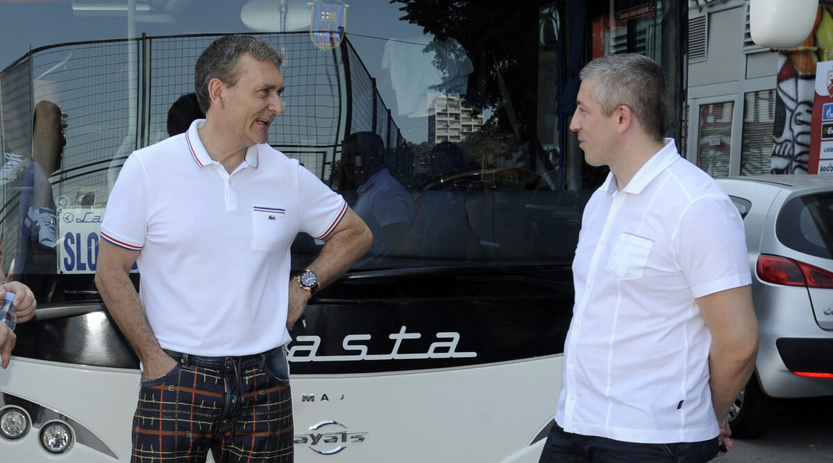 FUDBAL - Polazak fudbalera Crvene zvezde na pripreme u Sloveniju. ZORAN STOJADINOVIC, sportski direktor, i SLAVISA KOKEZA Beograd, 23.06.2013. photo:N.Parausic