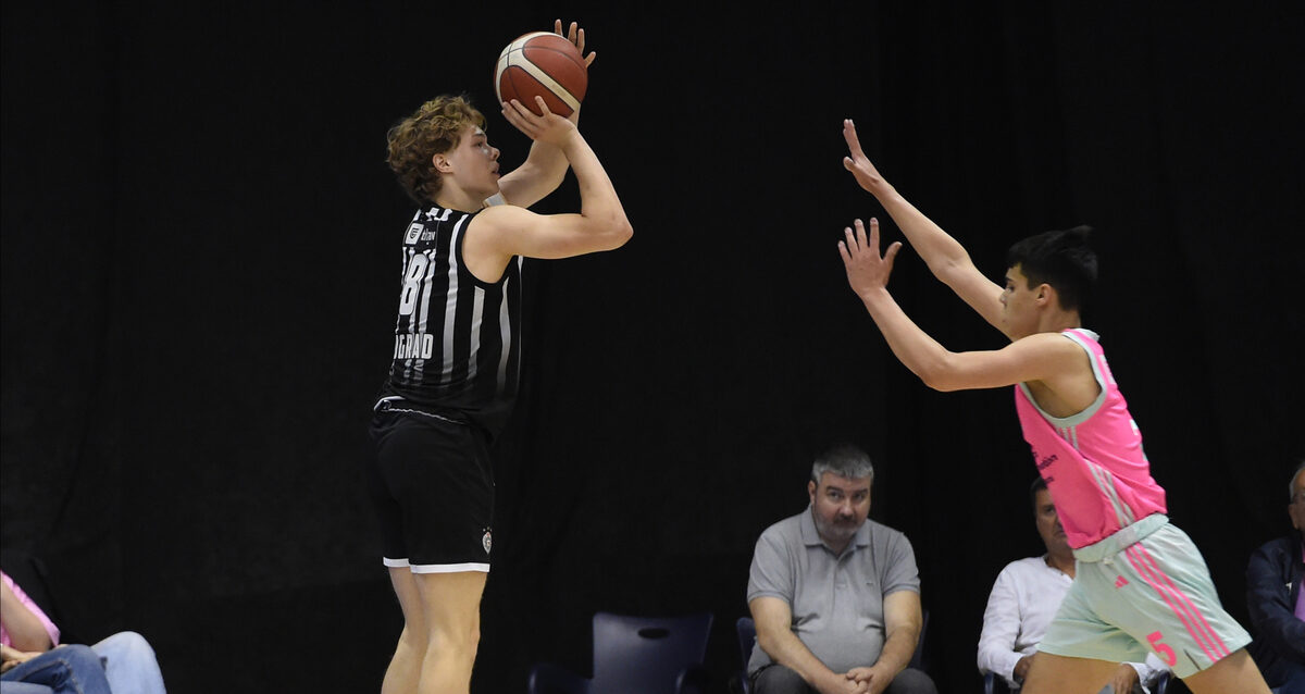 LUCA IONUT ILLES Luka Iles, mladi kosarkas Partizana, na utakmici finala kadetskog plejofa protiv Mega Mis, u hali sportova Ranko Zeravica. Beograd, 12.05.2024. foto: Nebojsa Parausic Kosarka, U16, Finale play off, Mega Mis, Partizan