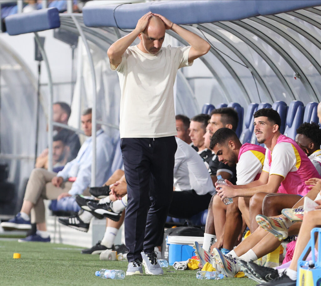 ZARKO LAZETIC trener fudbalera Makabija Tel Aviv na utakmici UEFA Lige Evropa protiv TSC Backa Topola na stadionu TSC arena, Backa Topola 29.08.2024. godine Foto: Marko Metlas Fudbal, TSC Backa Topola, UEFA Liga Evropa, Makabi Tel Aviv