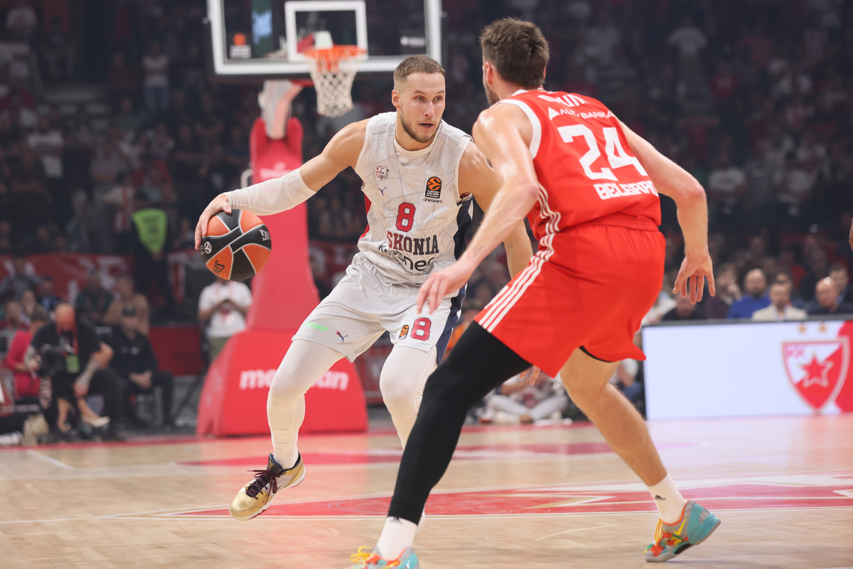 TADAS SEDEKERSKIS kosarkas Baskonije na utakmici Evrolige protiv Crvene zvezde u hali Stark Beogradska arena, Beograd 09.10.2024. godine Foto: Marko Metlas Kosarka, Crvena zvezda, Evroliga, Baskonijakosarkas Baskonije na utakmici Evrolige protiv Crvene zvezde u hali Stark Beogradska arena, Beograd 09.10.2024. godine Foto: Marko Metlas Kosarka, Crvena zvezda, Evroliga, Baskonija