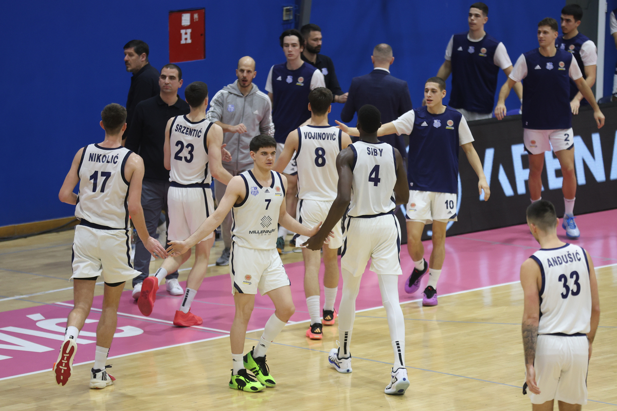 ANDREJ MUSICKI i kosarkasi OKK Beograda na utakmici Kosarkaske Lige Srbije protiv Tamisa u Trening centru Dejan Milojevic, Beograd 15.12.2024. godine Foto: Ivica Veselinov / MN PRESS KOSARKA, BASKETBALL, KLS, OKK BEOGRAD, TAMIS PANCEVO