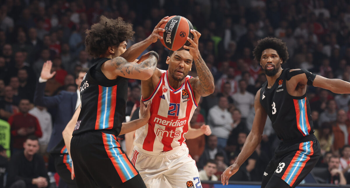 kosarkas Crvene Zvezde na utakmici Evrolige protiv Pariza u hali Beogradska Arena, Beograd 10.01.2025. godine Foto: Ivica Veselinov / MN PRESS KOSARKA, BASKETBALL, EVROLIGA, EUROLEAGUE, CRVENA ZVEZDA, PARIZ