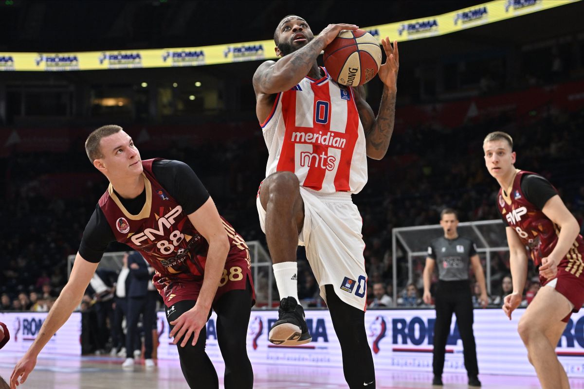 kosarkas Crvene zvezde na utakmici Jadranske ABA lige protiv FMP Zeleznika u hali Beogradska arena, Beograd 05.01.2025. godine Foto: Marko Metlas Kosarka, Crvena zvezda, Jadranska ABA liga, FMP Zeleznik