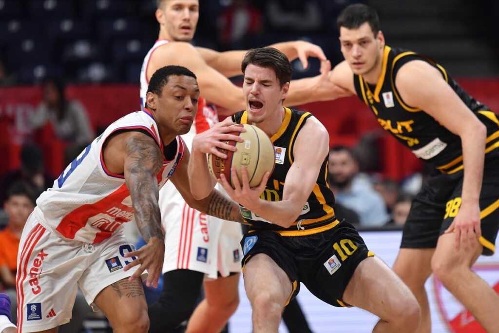 kosarkas Crvene zvezde na utakmici Jadranske ABA lige protiv Split u hali Beogradska arena, Beograd 25.01.2025. godine Foto: Marko Metlas Kosarka, Crvena zvezda, Jadranska ABA liga, Split