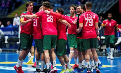 Portugal celebrates victory after the men's World Cup handball match between Portugal and Brazil at Unity Arena in Fornebu, Norway, Friday, Jan. 17, 2025. (Stian Lysberg Solum/NTB Scanpix via AP)