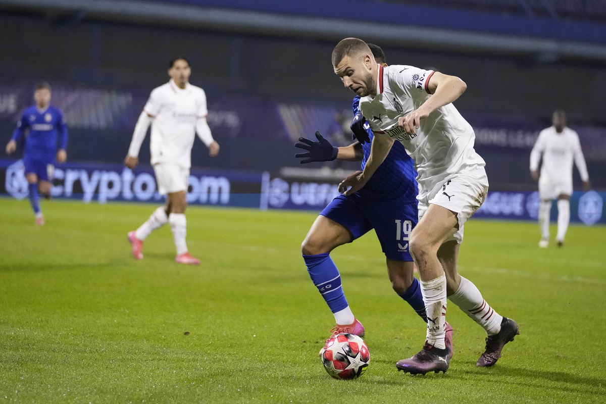 Fudbaler Milana Strahinja Pavlović na utakmici protiv DInamo Zagreba na Maksimiru u Ligi šampiona