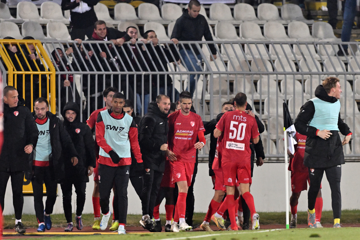 RADOST fudbalera Radnickog Kragujevac na utakmici Superlige Prvenstva Srbije protiv Partizana na stadionu Partizana, Beograd 10.11.2024. godine Foto: Marko Metlas Fudbal, Partizan, Superliga Prvenstvo Srbije, Radnicki Kragujevac