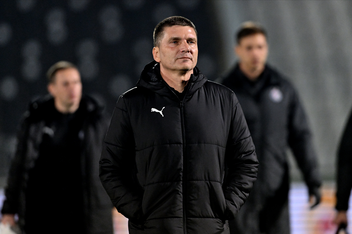 SRDJAN BLAGOJEVIC trener fudbalera Partizana na utakmici Superlige Prvenstva Srbije protiv Spartaka Subotica na stadionu Partizana, Beograd 01.02.2025. godine Foto: Marko Metlas Fudbal, Partizan, Superliga Prvenstvo Srbije, Spartak Subotica