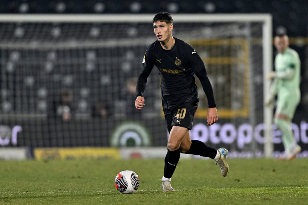 NIKOLA SIMIC fudbaler Partizana na utakmici Superlige Prvenstva Srbije protiv Spartaka Subotica na stadionu Partizana, Beograd 01.02.2025. godine Foto: Marko Metlas Fudbal, Partizan, Superliga Prvenstvo Srbije, Spartak Subotica