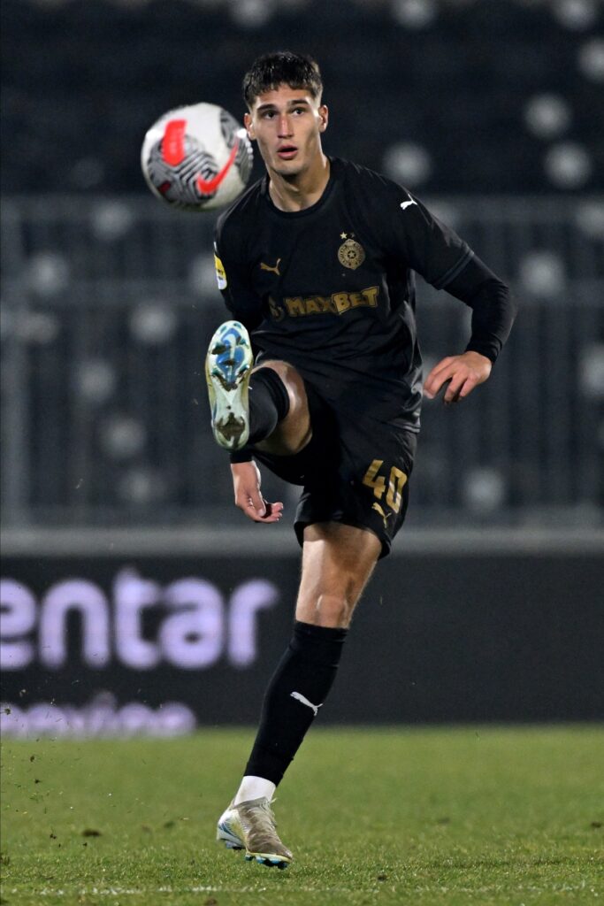 NIKOLA SIMIC fudbaler Partizana na utakmici Superlige Prvenstva Srbije protiv Spartaka Subotica na stadionu Partizana, Beograd 01.02.2025. godine Foto: Marko Metlas Fudbal, Partizan, Superliga Prvenstvo Srbije, Spartak Subotica