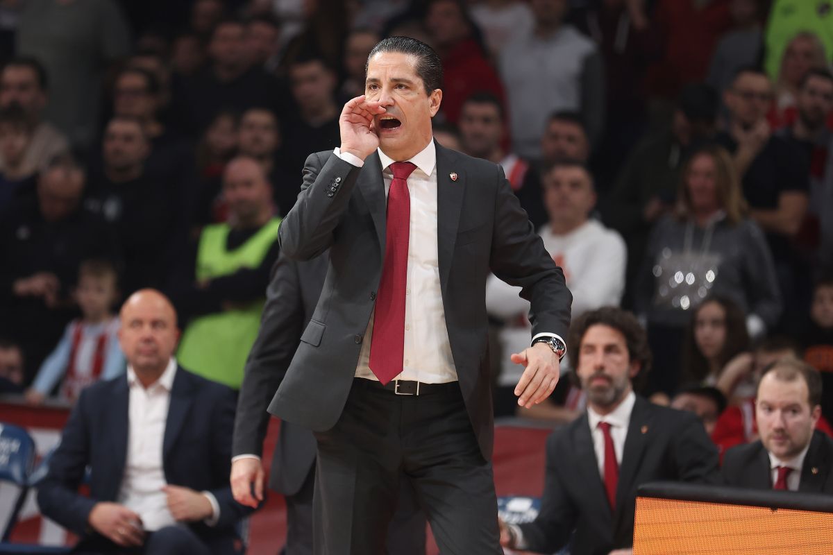 IOANNIS SFAIROPOULOS Janis Sferopulos trener kosarkas Crvene Zvezde na utakmici Evrolige protiv Asvela u hali Beogradska Arena, Beograd 04.02.2025. godine Foto: Ivica Veselinov / MN PRESS KOSARKA, BASKETBALL, EVROLIGA, EUROLEAGUE, CRVENA ZVEZDA, LDLC ASVEL VILLEURBANNE, ASVEL VILERBAN