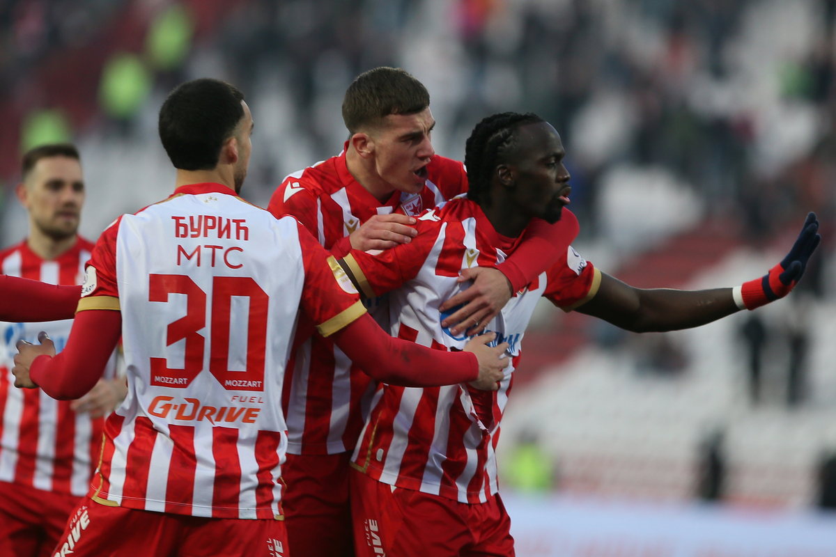 fudbaler Crvene Zvezde na utakmici Mocart Superlige protiv Partizana na stadionu Rajko Mitic, Beograd 22.02.2025. godine Foto: Ivica Veselinov / MN PRESS FUDBAL, FOOTBALL, MOZZART SUPERLIGA, CRVENA ZVEZDA, RED STAR, NATIONAL CHAMPIONSHIP, PRVENSTVO SRBIJE, PARTIZAN, DERBI