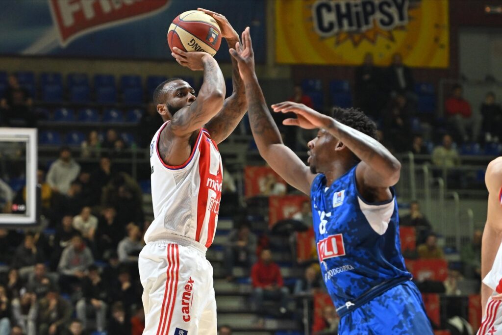 kosarkas Crvene zvezde na utakmici Jadranske ABA lige protiv Buducnosti Podgorica u hali Aleksandar Nikolic Pionir, Beograd 10.02.2025. godine Foto: Marko Metlas Kosarka, Crvena zvezda, Jadranska ABA liga, Buducnost Podgorica