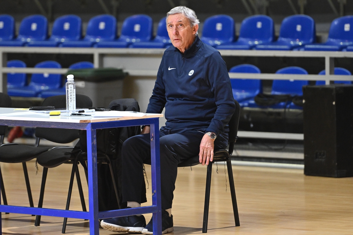 SVETISLAV PESIC selektor i trener kosarkas reprezentacije Srbije na treningu pred utakmicu kvalifikacija za FIBA Evropsko prvenstvo 2025 u hali Aleksandar Nikolic Pionir, Beograd 18.02.2025. godine Foto: Marko Metlas Kosarka, Srbija, Kvalifikacije za Evropsko prvenstvo 2025