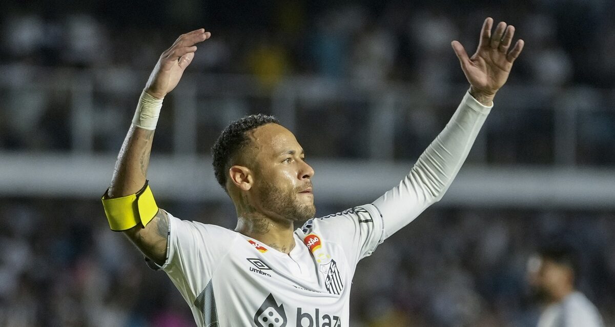 Brazil's Neymar reacts during his debut for Santos FC in a Sao Paulo league soccer match against Botafogo-SP, in Santos, Brazil., Wednesday, Feb. 5, 2025. (AP Photo/Andre Penner)