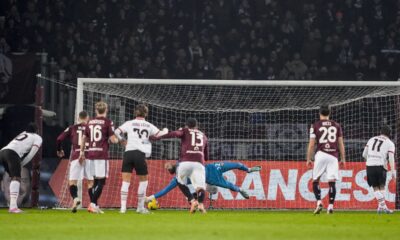 Torino's goalkeeper Vanja Milinkovic-Savic saves a penalty during the Italian Serie A soccer match between Torino and AC Milan the Stadio Olimpico Grande Torino in Turin, north west Italy, Saturday, Feb. 22, 2025. (Fabio Ferrari/LaPresse via AP)