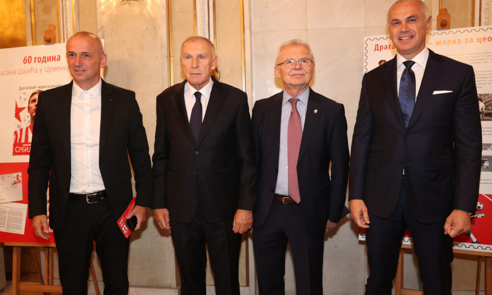 Proslava 60 godina DRAGAN DZAJIC u Crvenoj zvezdi, u Narodnom Pozoristu. VLADAN LUKIC, DRAGAN DZAJIC, SVETOZAR MIJAILOVIC, ZVEZDAN TERZIC Beograd, 02.09.2022. Foto: Marko Metlas Fudbal, Crvena zvezda