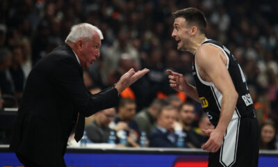 ZELIMIR OBRADOVIC ZELJKO trener, ALEKSA AVRAMOVIC kosarkas Partizana na utakmici Evrolige protiv Albe u hali Beogradska Stark Arena, Beograd 17.11.2023. godine Foto: Ivica Veselinov / MN PRESS KOSARKA, BASKETBALL, EVROLIGA, EUROLEAGUE, PARTIZAN, ALBA BERLIN