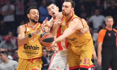 NIGEL WILLIAMS GOSS Najdzel Vilijams Gos i NIKOLA MILUTINOV kosarkas Olimpijakosa Pirej na utakmici Evrolige protiv LUKA MITROVIC iz Crvene zvezde u hali Beogradska arena, Beograd 13.12.2024. godine Foto: Marko Metlas Kosarka, Crvena zvezda, Evroliga, Olimpijakos Pirej