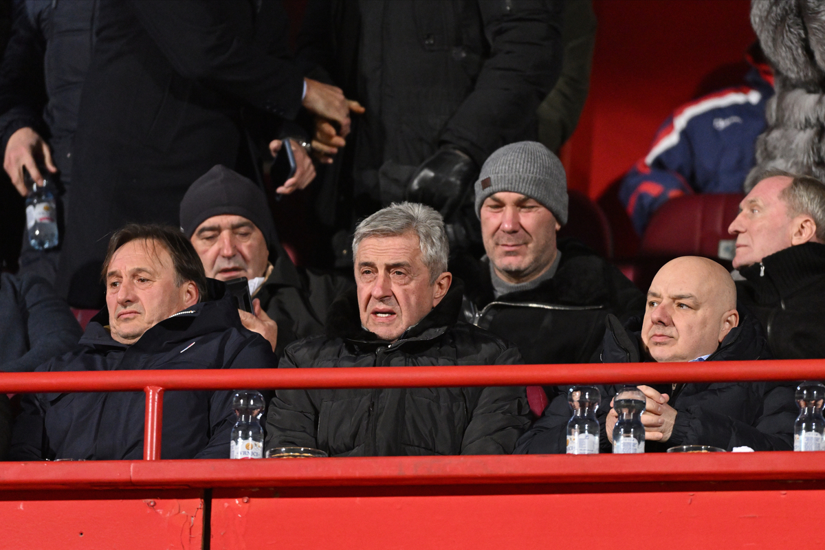 MIROSLAV TANJGA , DRAGOLJUB ZBILJIC predsednik fudbalera Vojvodine Novi Sad na utakmici Superlige Prvenstva Srbije protiv Partizana na stadionu Karadjordje, Novi Sad 08.02.2025. godine Foto: Marko Metlas Fudbal, Partizan, Superliga Prvenstvo Srbije, Vojvodina Novi Sad