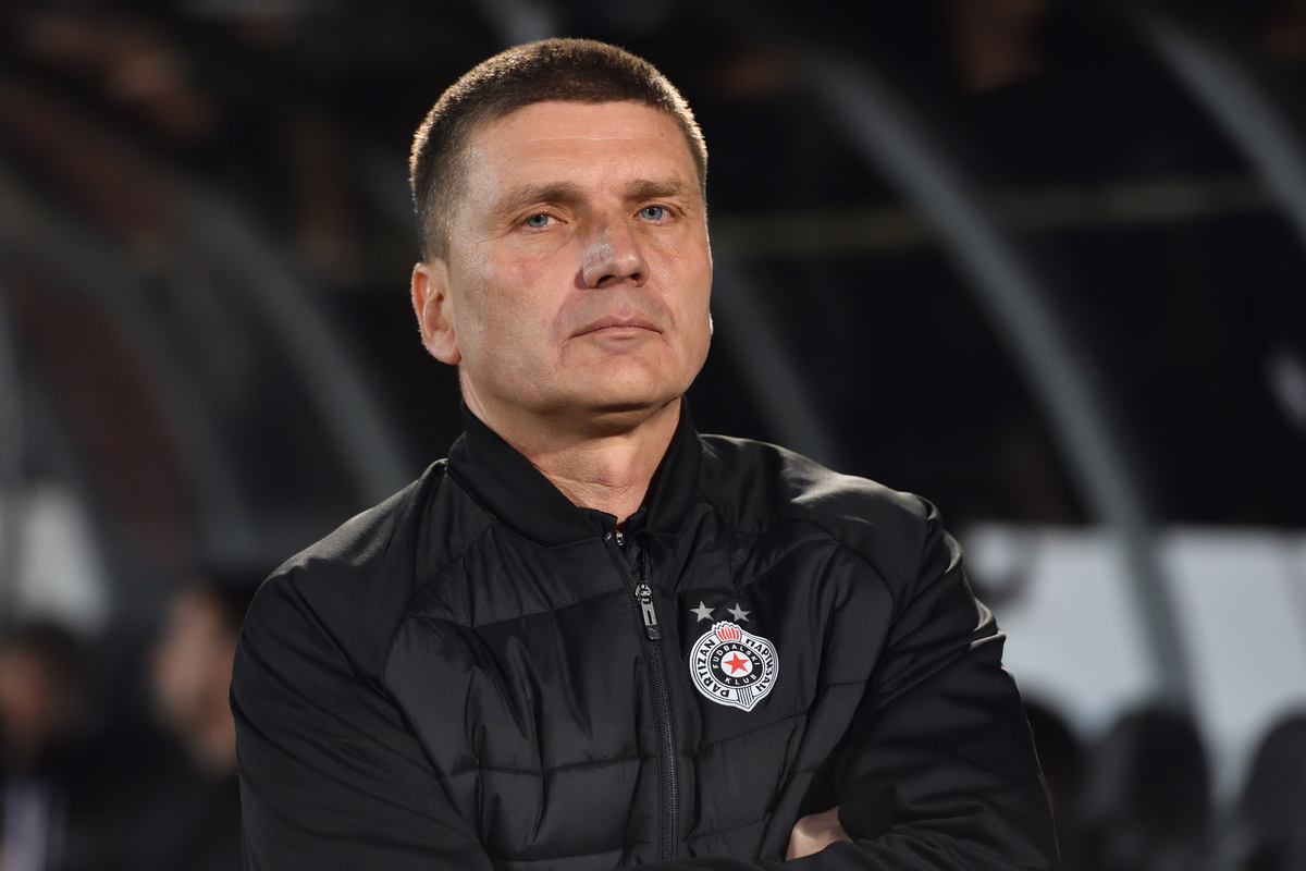 SRDJAN BLAGOJEVIC trener fudbalera Partizana na utakmici Superlige Prvenstva Srbije protiv Novog Pazara na stadionu Partizana, Beograd 08.03.2025. godine Foto: Marko Metlas Fudbal, Partizan, Superliga Prvenstvo Srbije, Novi Pazar