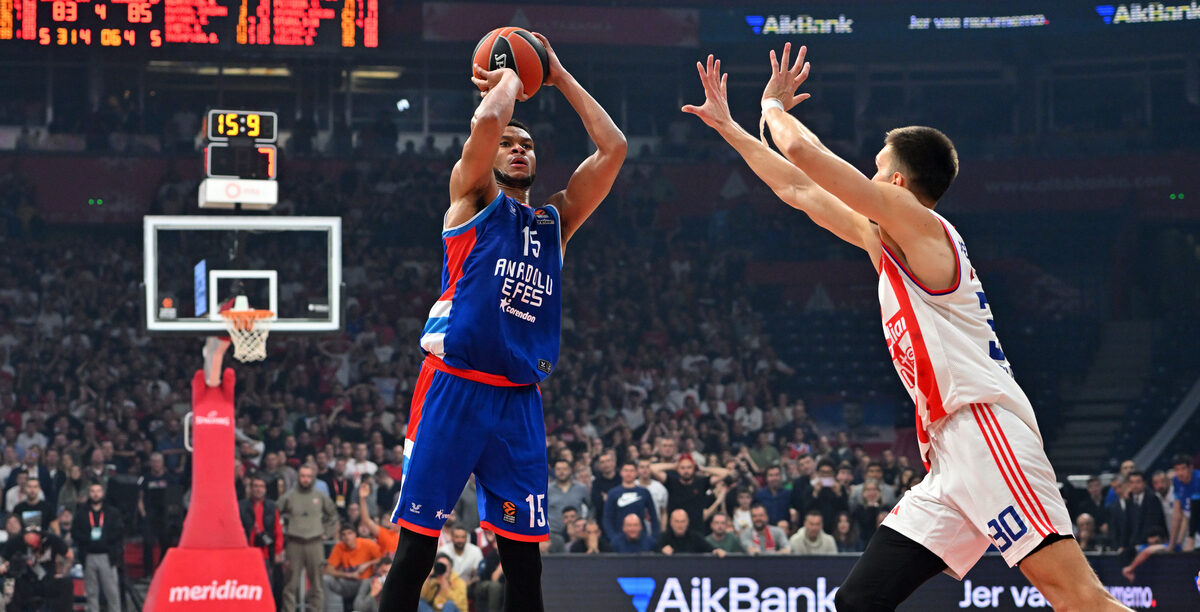 PERRY DOZIER JR Peri Douzer Dzunior kosarkas Anadolu Efesa Istanbul na utakmici Evrolige protiv Crvene zvezde u hali Beogradska arena, Beograd 04.04.2025. godine Foto: Marko Metlas Kosarka, Crvena zvezda, Evroliga, Anadolu Efes Istanbul
