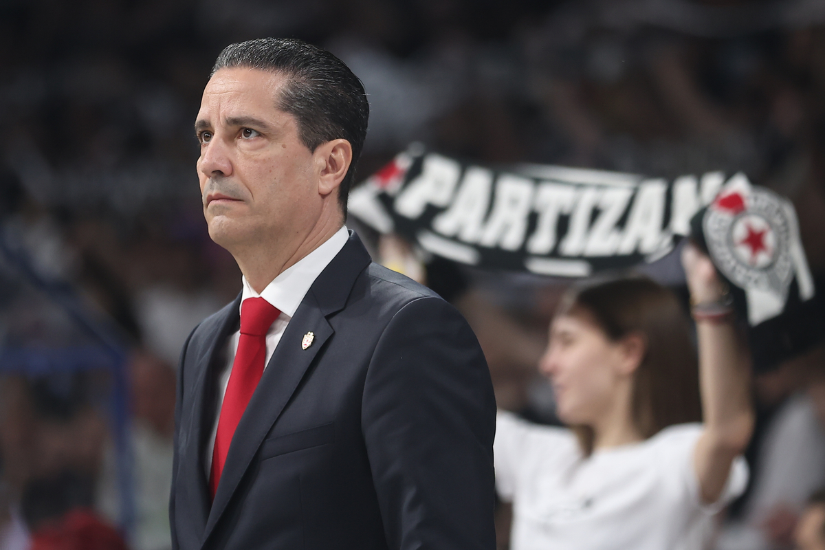 Trener Zvezde na utakmici ABA lige protiv Partizana u hali Beogradska Arena, Beograd 21.04.2025. godine Foto: Ivica Veselinov / MN PRESS KOSARKA, BASKETBALL, ABA LIGA, ABA LEAGUE, KK PARTIZAN, KK CRVENA ZVEZDA