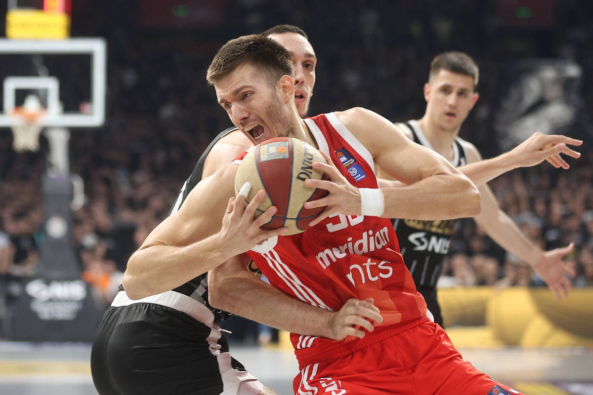 kosarkas Crvene zvezde na utakmici ABA lige protiv Partizana u hali Beogradska Arena, Beograd 21.04.2025. godine Foto: Ivica Veselinov / MN PRESS KOSARKA, BASKETBALL, ABA LIGA, ABA LEAGUE, KK PARTIZAN, KK CRVENA ZVEZDA