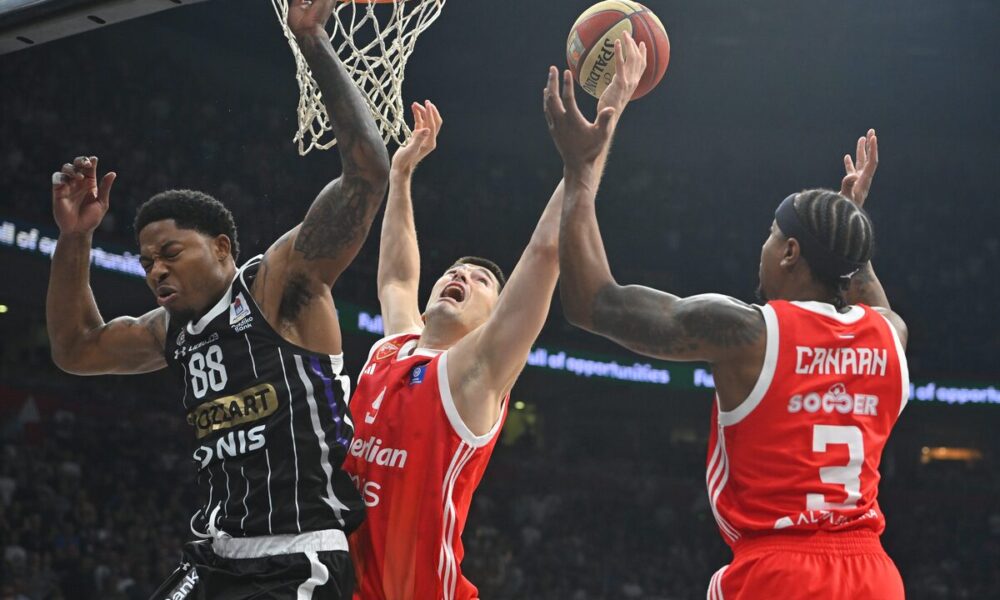 kosarkas Crvene zvezde na utakmici Jadranske ABA lige protiv Parizana u hali Beogradska arena, Beograd 21.04.2025. godine Foto: Marko Metlas Kosarka, Crvena zvezda, Jadranska ABA liga, Partizan