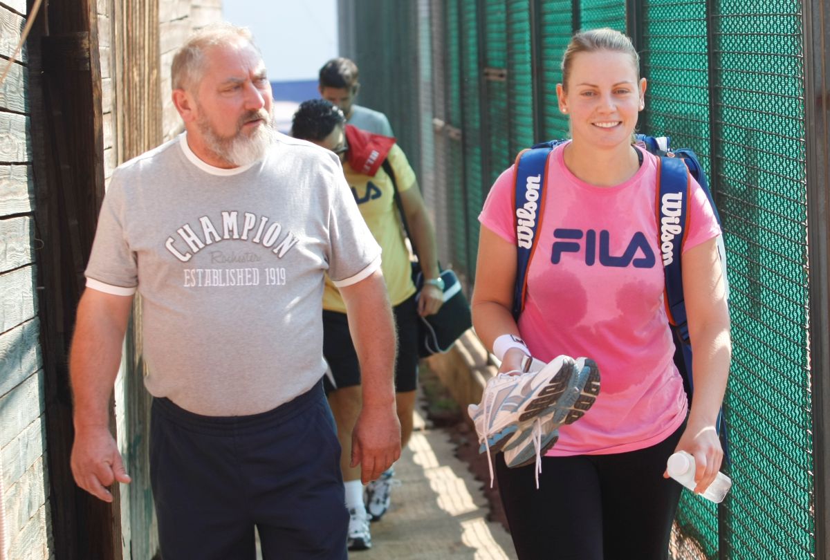 Damir Dokic otac i Jelena Dokic teniserka Australije i Srbije na terenima Tenis kluba Partizan 27.09.2011. godine Foto: Marko Metlas