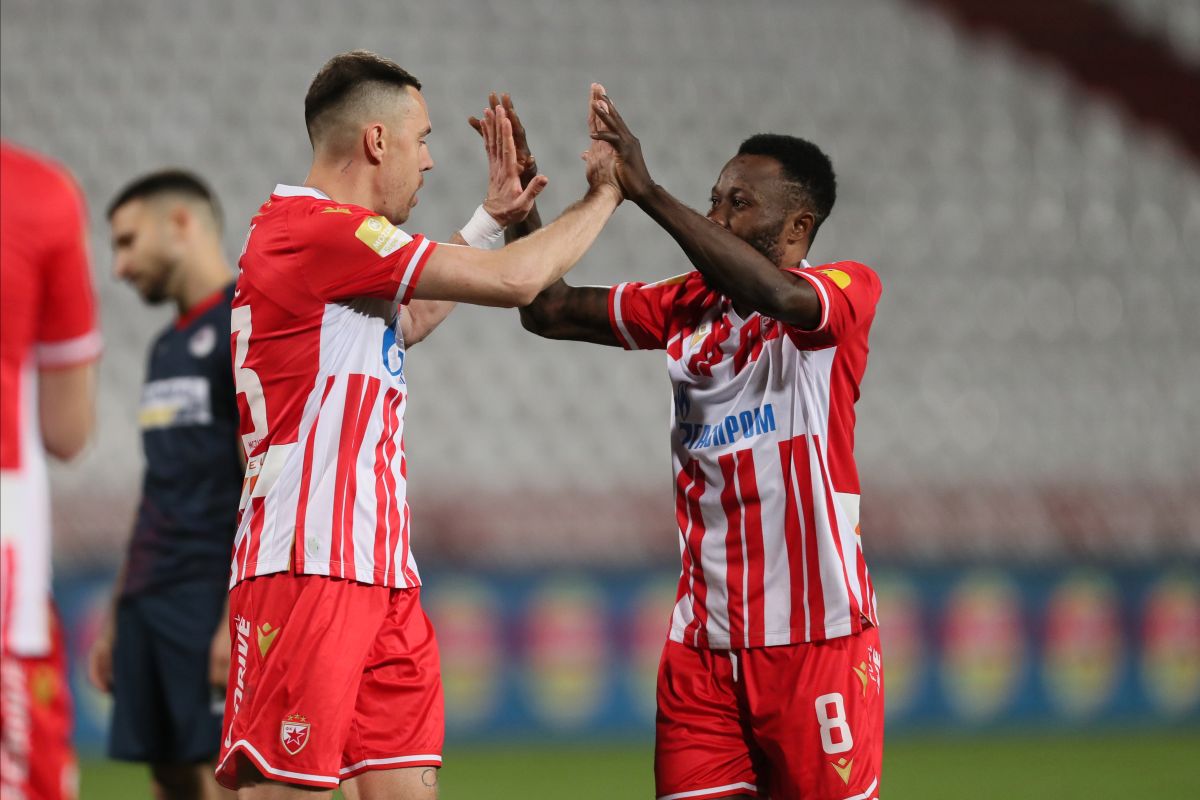 MILAN RODIC i GUELOR KANGA fudbaleri Crvene zvezde na utakmici Superlige Prvenstva Srbije protiv IMT na stadionu Rajka Mitica, Beograd, 03.04.2024. godine Foto: Marko Metlas Fudbal, Crvena zvezda, Superliga Prvenstvo Srbije, IMT