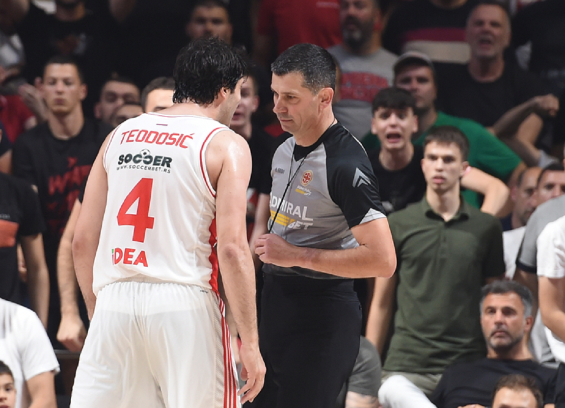 Miloš Teodosić u raspravi sa sudijom
