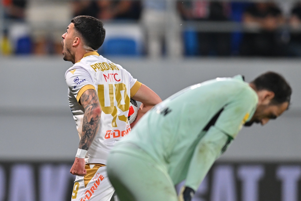 fudbaler Crvene zvezde na utakmici Superlige Prvenstva Srbije protiv TSC Backa Topola na stadionu TSC arena, Backa Topola 03.05.2025. godine Foto: Marko Metlas Fudbal, TSC Backa Topola, Crvena zvezda, Superliga, Prvenstvo Srbije