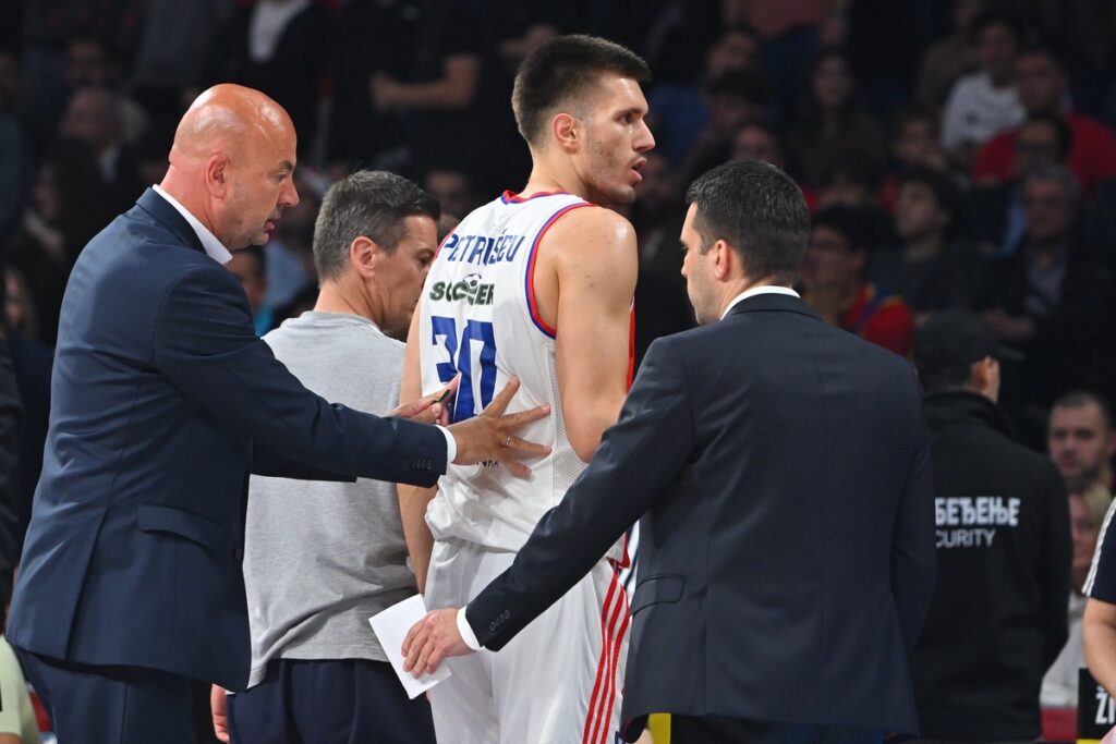 kosarkas Crvene zvezde na utakmici polufinala Jadranske ABA lige protiv Budicnosti Podgorica u hali Beogradska arena, Beograd 29.05.2025. godine Foto: Marko Metlas
Kosarka, Crvena zvezda, Jadranska ABA liga, Buducnost Podgorica