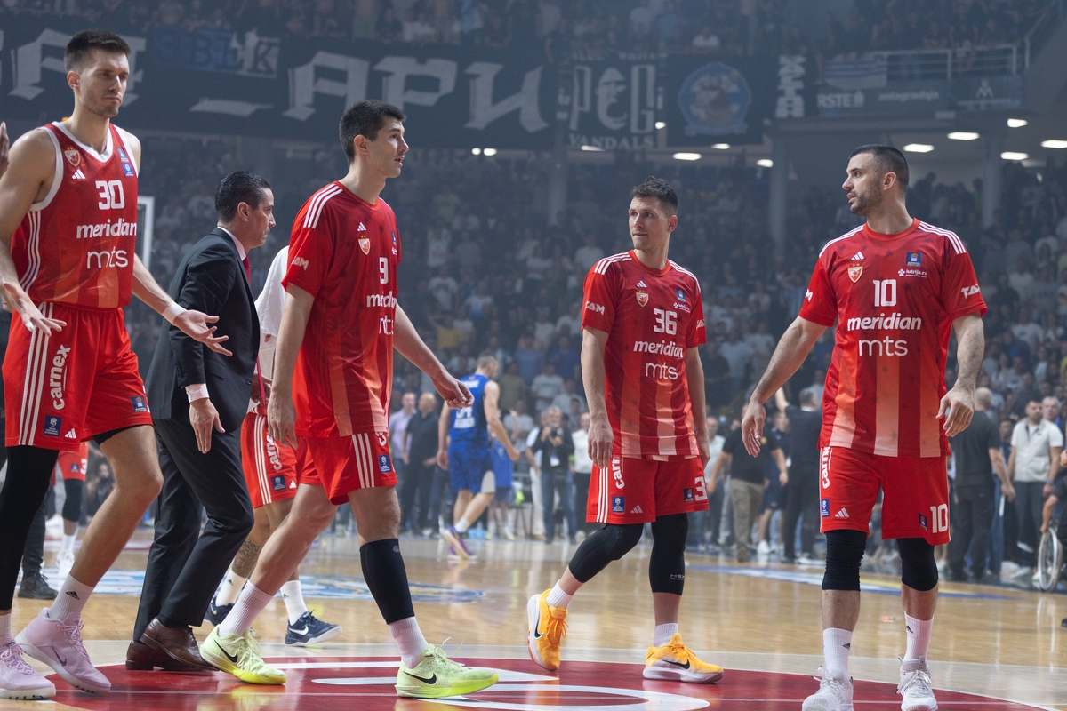 kosarkas Crvene zvezde na utakmici plej ofa Jadranske ABA lige protiv Buducnosti Podgorica u hali Moraca, Podgorica 26.05.2025. godine Foto: MN PRESS Kosarka, Crvena zvezda, Polufinale Plej ofa Jadranska ABA liga, Buducnost Podgorica