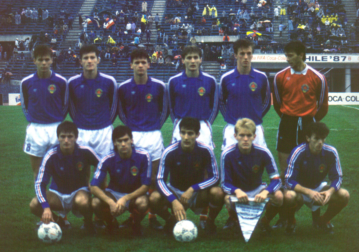 FUDBAL - U20 - SFRJ Jugoslavija - Australija 4:0. Ekipa fudbalera Jugoslavije YUG prvaka Sveta na utakmici Svetskog juniorskog prvenstva U20 u Santijagu Cile. Zvonimir BOBAN, Davor SUKER, Predrag MIJATOVIC, Robert JARNI, Dubravko PAVLICIC, Dragoje LEKOVIC, Slavisa DJURKOVIC, Slavoljub JANKOVIC, Igor STIMAC. Robert PROSINECKI i Branko BRNOVIC. oktobar 1987. godine Santiago De Chile, 14.10.1987. Foto: Tomislav Mihajlovic