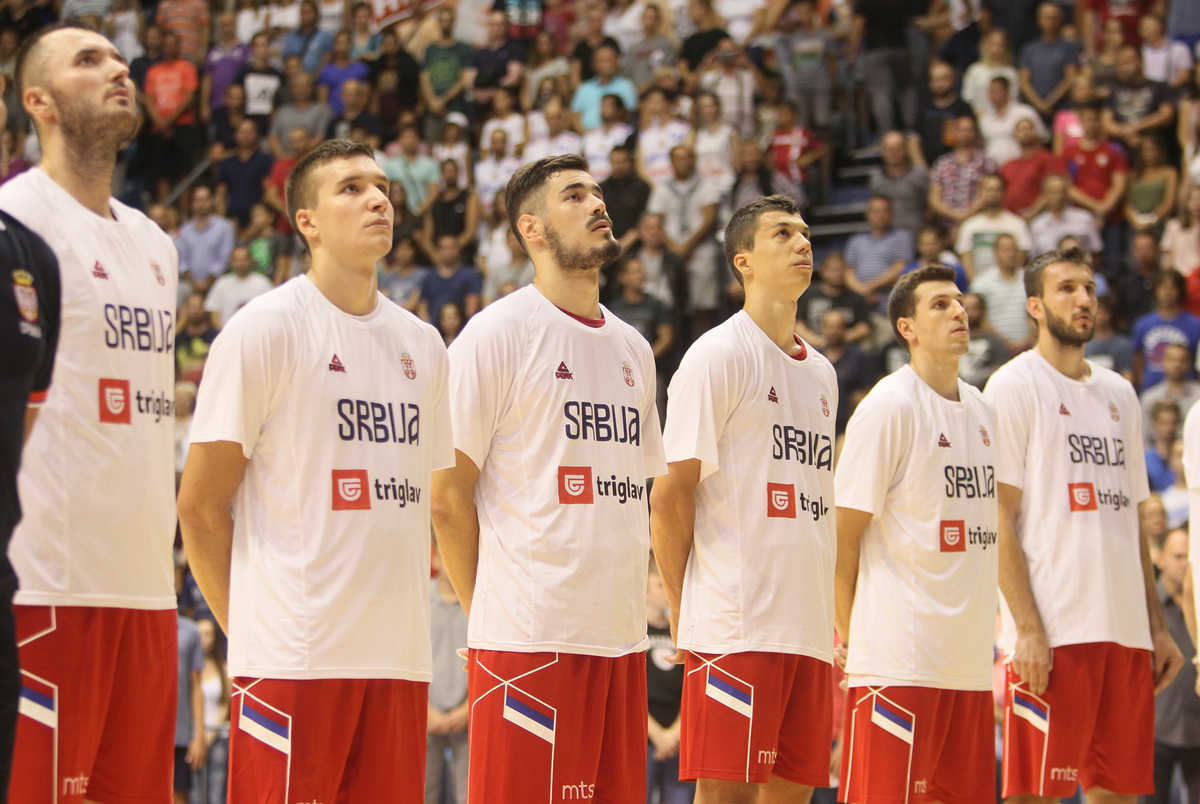 MILAN MACVAN, BOGDAN BOGDANOVIC, NIKOLA KALINIC, VLADIMIR LUCIC, DRAGAN MILOSAVLJEVIC, STEFAN BIRCEVIC kosarkasi reprezentacije Srbije na utakmici Trofeja Beograd protiv Grcke u hali Pionir, Beograd 12.08.2017. godine Foto: VM / MN PRESS Kosarka, Srbija, Grcka, Trofej Beograd