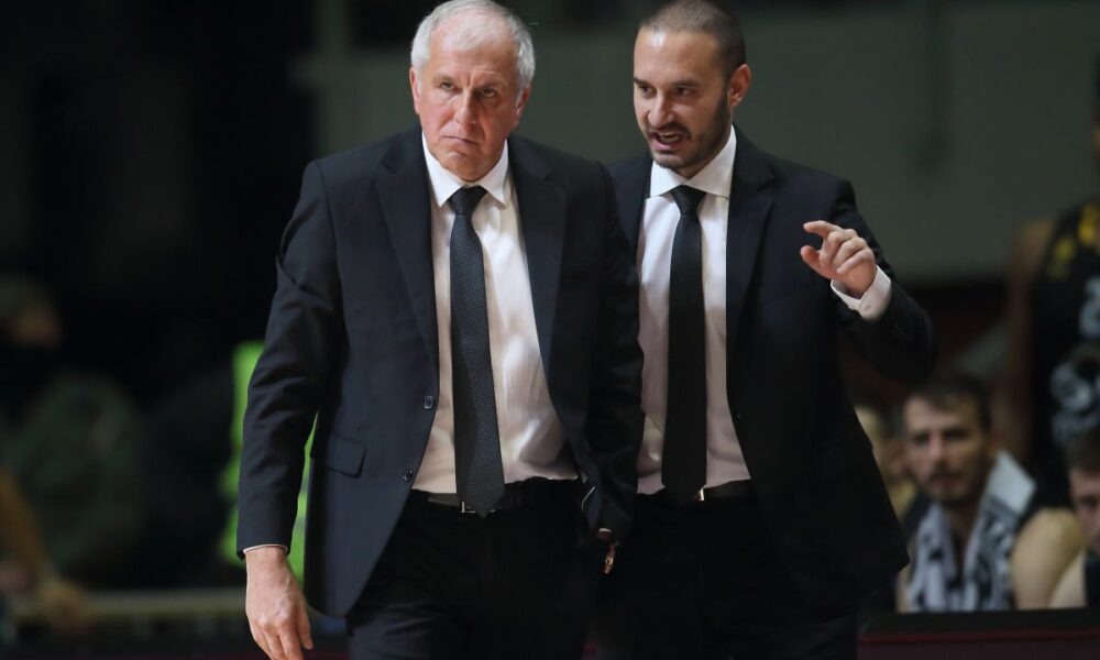 ZELIMIR OBRADOVIC ZELJKO trener i BOGDAN KARAICIC pomocni trener kosarkasa Partizana na utakmici Jadranske ABA lige protiv Krke Novo Mesto u hali Aleksandar Nikolic Pionir, Beograd 23.10.2021. godine Foto: Marko Metlas Kosarka, Partizan, Jadranska ABA liga, Krka Novo Mesto