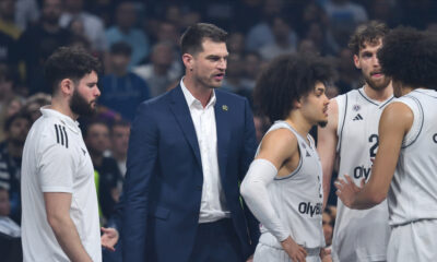 TIAGO SPLITTER Tiago Spliter trener kosarkasa Pariza na utakmici Evrolige protiv Partizana u hali Beogradska arena, Beograd 22.01.2025. godine Foto: Marko Metlas Kosarka, Partizan, Evroliga, Pariz