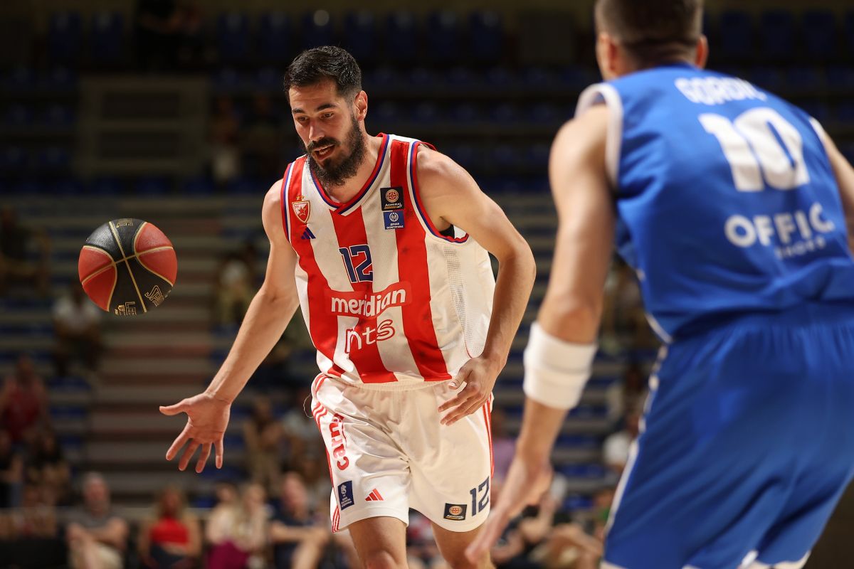 kosarkas Crvene Zvezde na utakmici polufinala Super Kosarkaske Lige Srbije protiv Spartaka u hali Aleksandar Nikolic, Beograd 14.06.2025. godine Foto: Ivica Veselinov / MN PRESS KOSARKA, BASKETBALL, KLS, KOSARKASKA LIGA SRBIJE, CRVENA ZVEZDA, SPARTAK SUBOTICA, PRVENSTVO SRBIJE, NATIONAL CHAMPIONSHIP