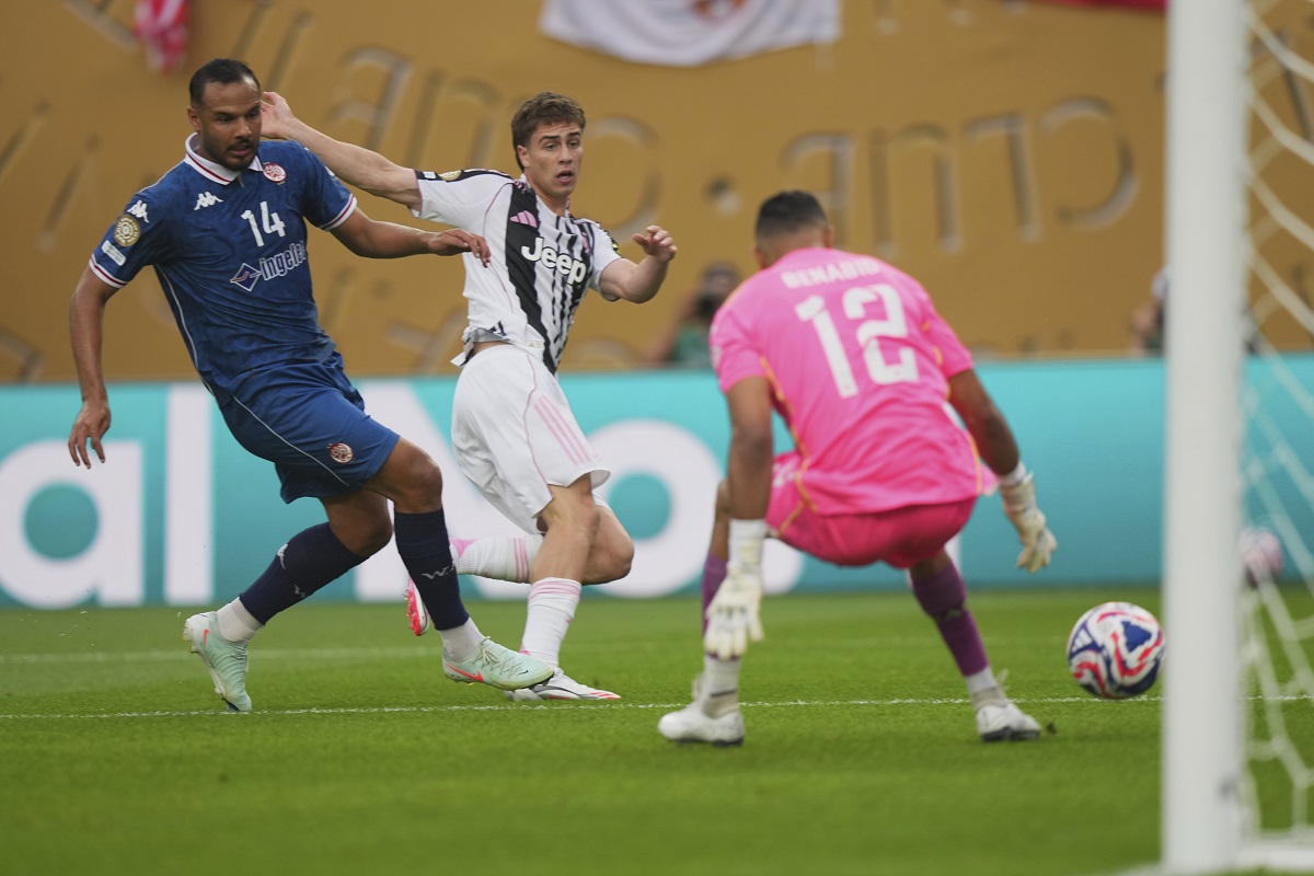 Juventus' Kenan Y?ld?z scores during the Club World Cup Group G soccer match between Juventus and Wydad AC in Philadelphia, Sunday, June 22, 2025. (AP Photo/Chris Szagola)