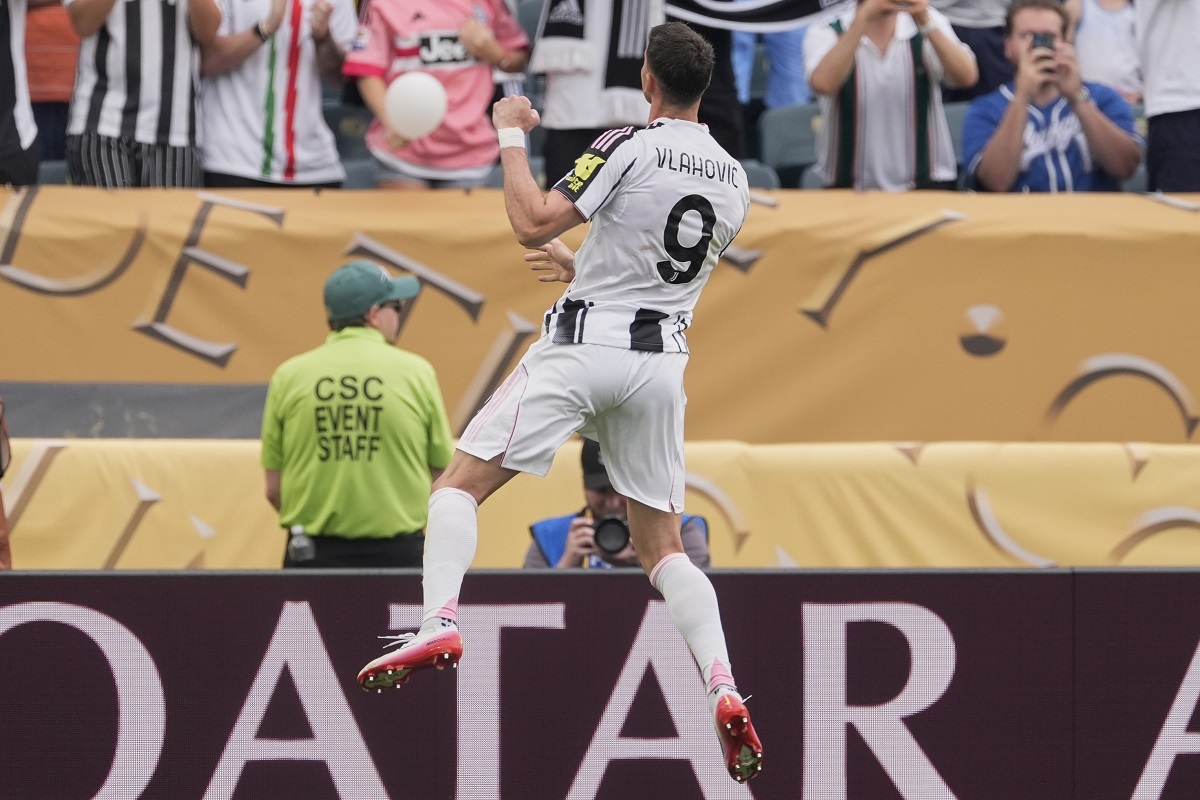 Juventus' Dusan Vlahovic reacts after scoring from a penalty kick during the Club World Cup Group G soccer match between Juventus and Wydad AC in Philadelphia, Sunday, June 22, 2025. (AP Photo/Chris Szagola)