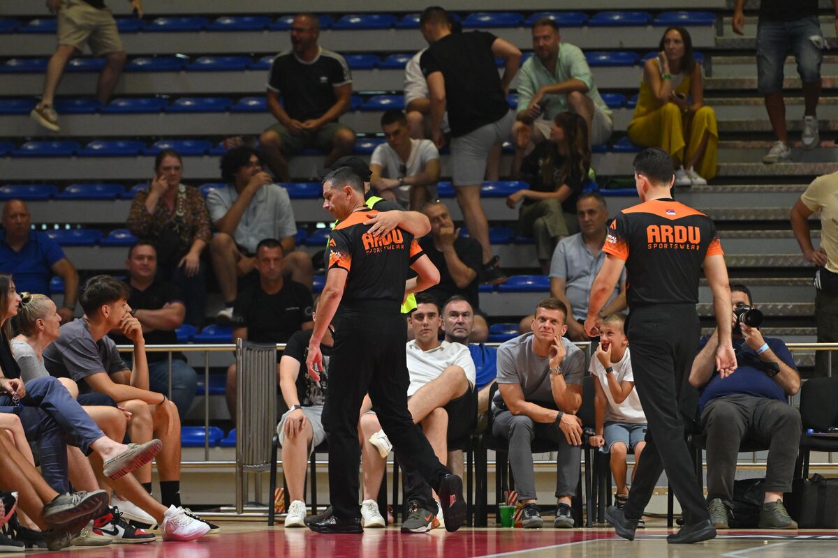 Sudije a na utakmici Prvenstva Srbije Partizana protiv FMP Zeleznika u hali Aleksandar Nikolic Pionir, Beograd 19.06.2025. godine Foto: Marko Metlas Kosarka, Partizan, Prvenstvo Srbije, FMP Zeleznik, Kosarkaska liga Srbije, KLS