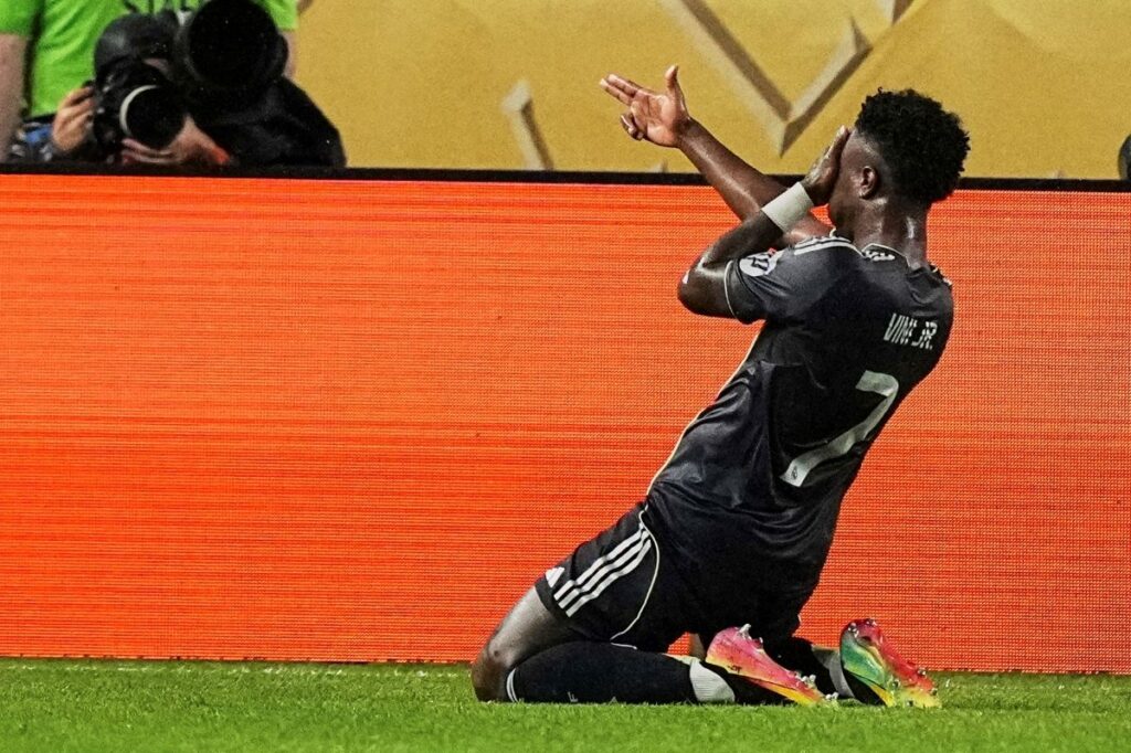 CWC Salzburg Real Madrid Soccer Real Madrid's Vinicius Junior celebrates his opening goal during the Club World Cup Group H soccer match between Salzburg and Real Madrid in Philadelphia, Thursday, June 26, 2025. (AP Photo/Matt Rourke)