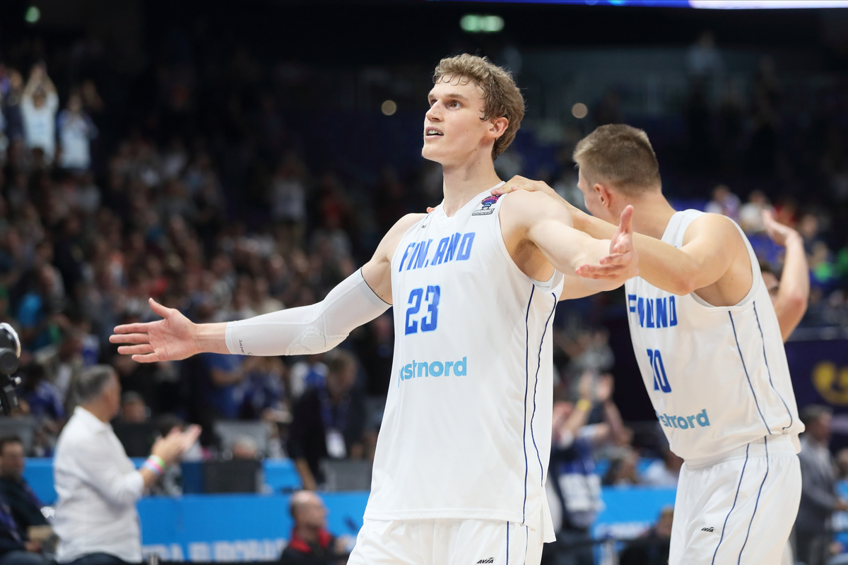 LAURI MARKKANEN Lauri Markanen kosarkas reprezentacije Finske na utakmici FIBA Evropskog prvenstva protiv Hrvatske u Mercedes Benc areni, Berlin 11.09.2022. godine Foto: Marko Metlas Kosarka, Hrvatska, FIBA Evropsko prvenstvo, Finska