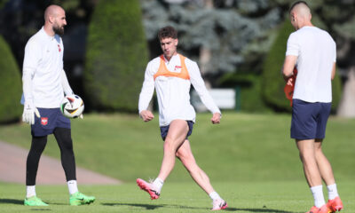 VANJA MILINKOVIC SAVIC golman, DUSAN VLAHOVIC, NIKOLA MILENKOVIC fudbaleri reprezentacije Srbije trening na Donau stadionu,Bec 06.06.2024. godine Foto: Marko Metlas Fudbal, Srbija, Trening