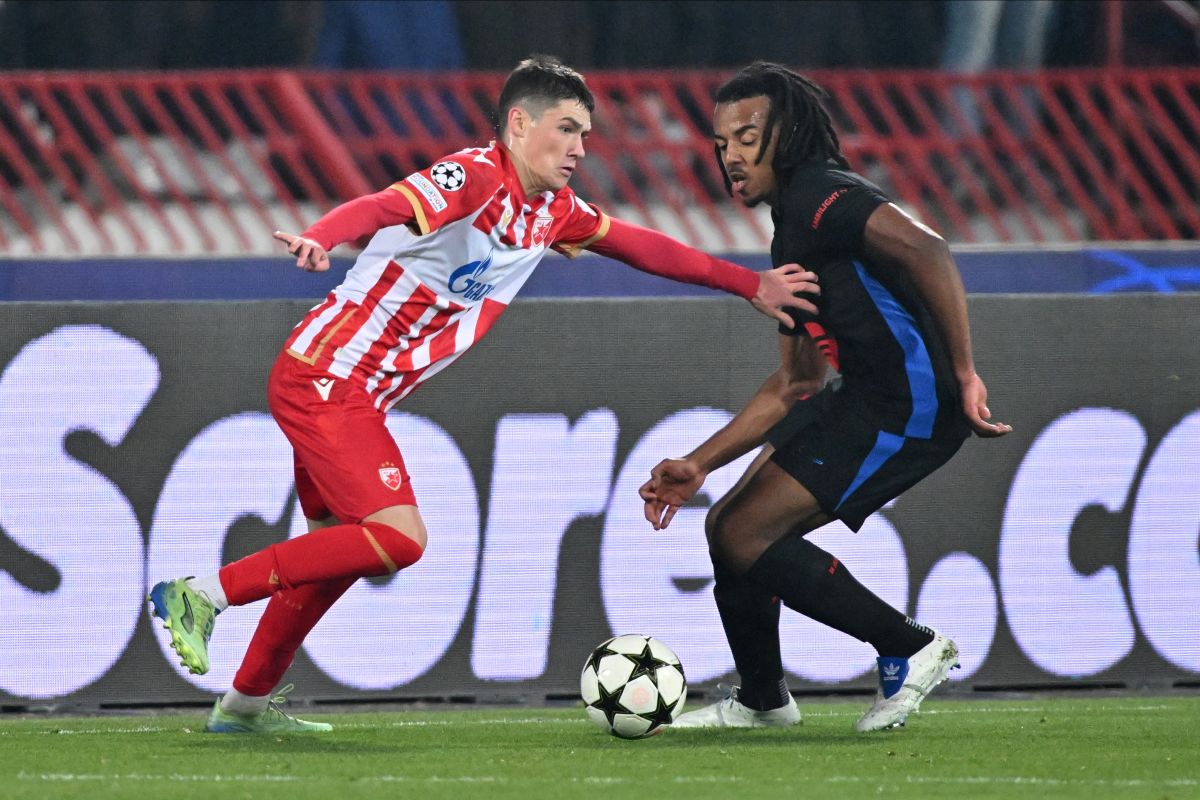 ANDRIJA MAKSIMOVIC fudbaler Crvene zvezde na utakmici UEFA Lige Sampiona protiv Barselone na stadionu Rajko Mitic, Beograd 06.11.2024. godine Foto: Marko Metlas Fudbal, Crvena zvezda, UEFA Liga Sampiona , Barselona