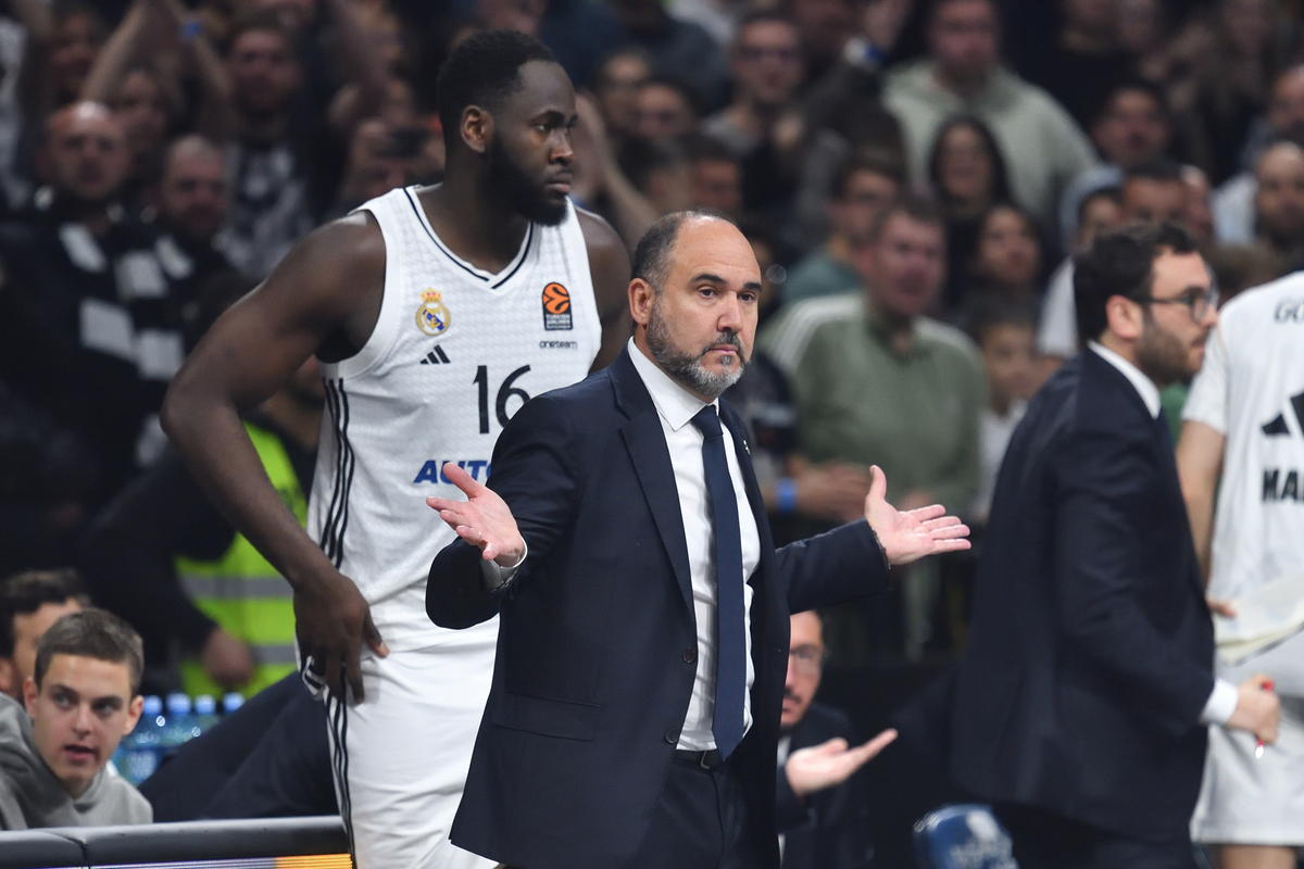 CHUS MATEO Cus Mateo trener kosarkasa Reala Madrid na utakmici Evrolige protiv Partizana u hali Beogradska arena, Beograd 10.04.2025. godine Foto: Marko Metlas Kosarka, Partizan, Evroliga, Real Madrid